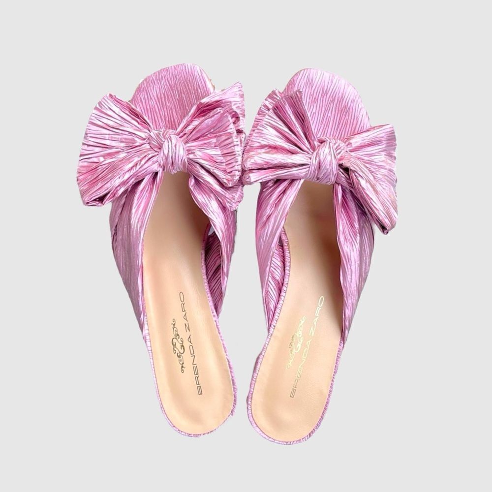 BRENDA ZARO NIB Erica kitten heels in Metallic Pink plissé Size 8/ 8.5